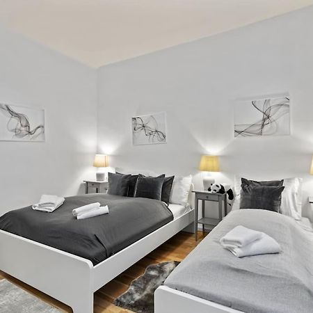 Modern Apartment Close To Center - 2Br Вена Экстерьер фото